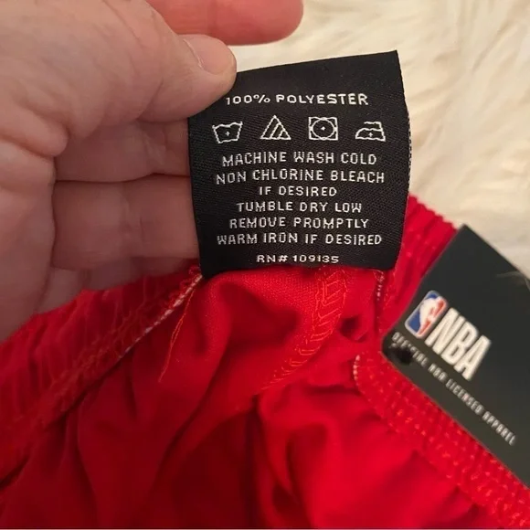 NBA Men’s Basketball Shorts Red/Black Size: M NWT - Picture 5 of 7